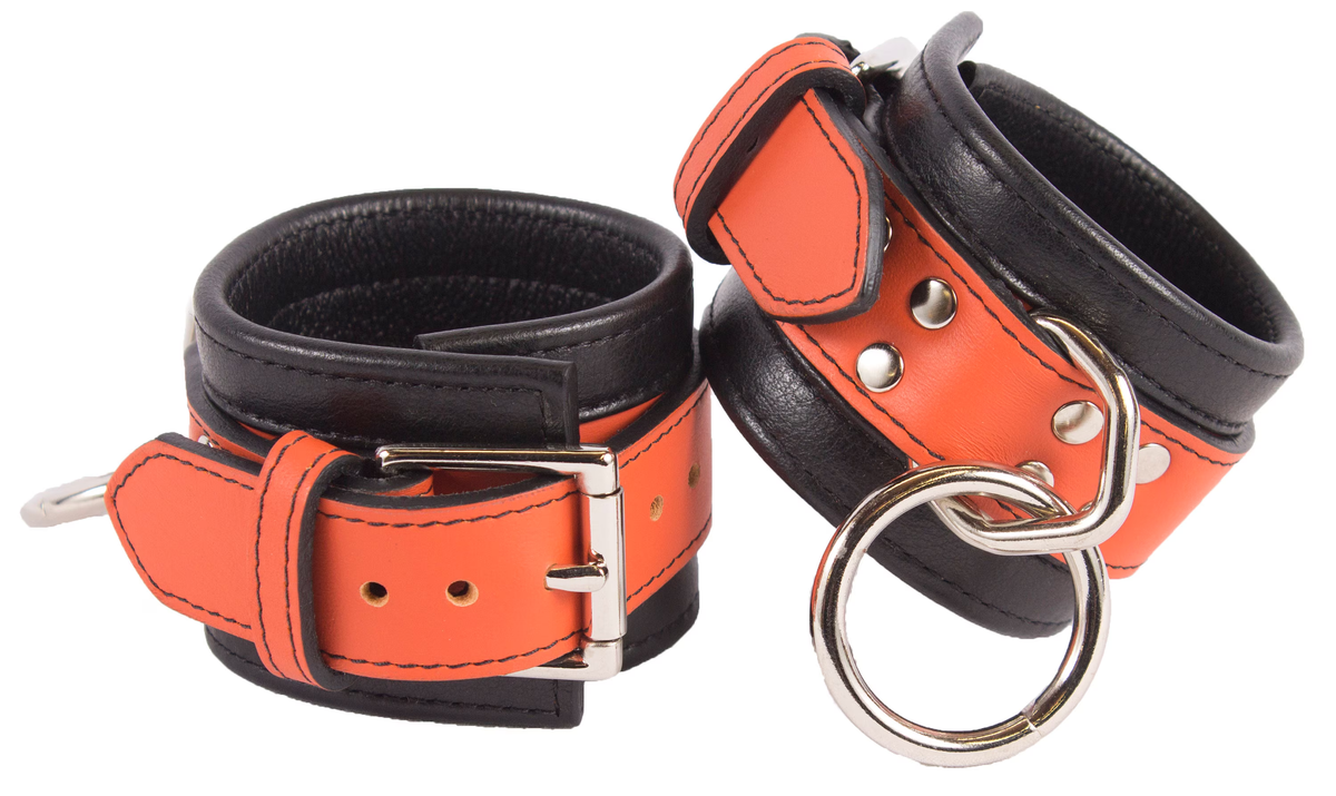 Bondage Kit Orange Leather, Blindfold Collar Leash Wrist and  display picture 1
