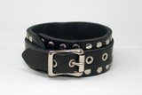 ONE RING RIVET BORDER WRISTBAND