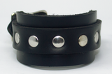 SINGLE RIVET WRISTBAND