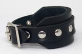 SINGLE RIVET WRISTBAND